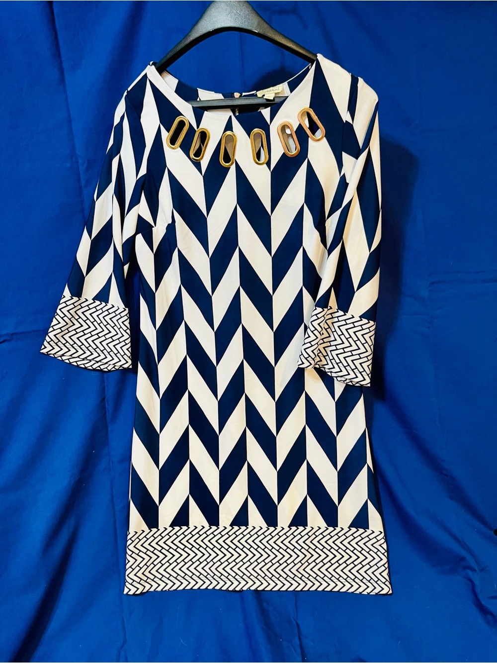 HAANI Navy & Ivory Chevron Shift Dress Size Small – Gold Hardware Details